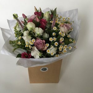 International Mothers Day Bouquet - Dainty Daisy