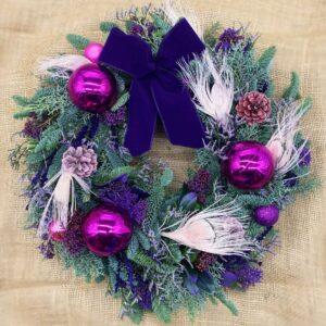 Christmas Cracker Christmas Wreath