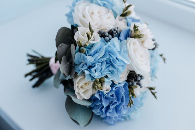 Blue and white flower bouquet